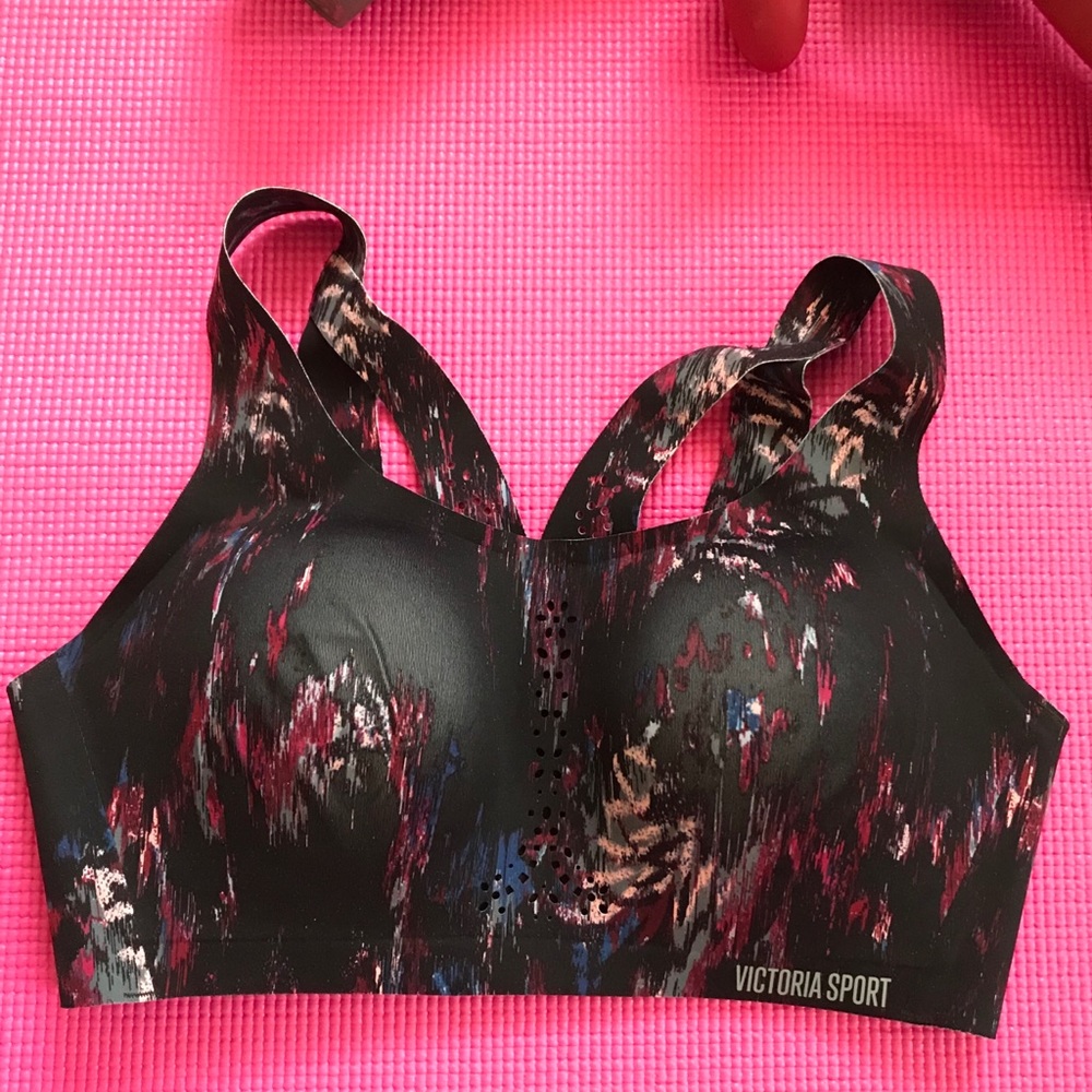 VS Angel Max 36C sports bra